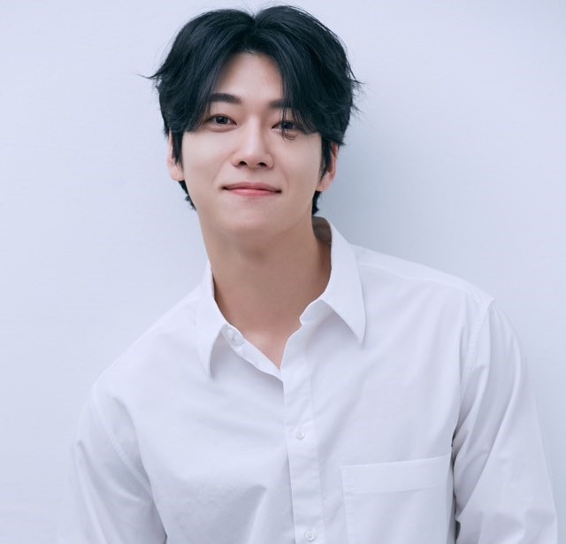 김동일